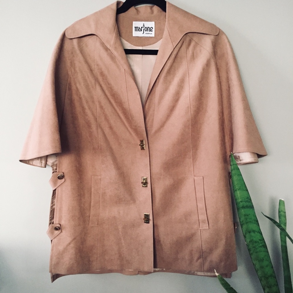 Vintage 60s Mod Marjone Seattle Faux Suede Capelet